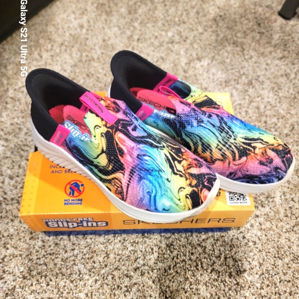 Girls sketchers slip-ins
